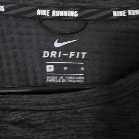 Nike dri fit long sleeve - Picture 3 of 7